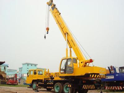 秦皇島吊車出租市場全解析 價格、服務與優選公司指南